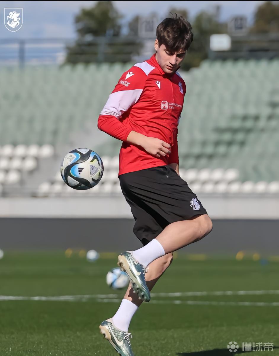 阿森纳自媒体：17岁巴蒂什维利将加盟阿森纳